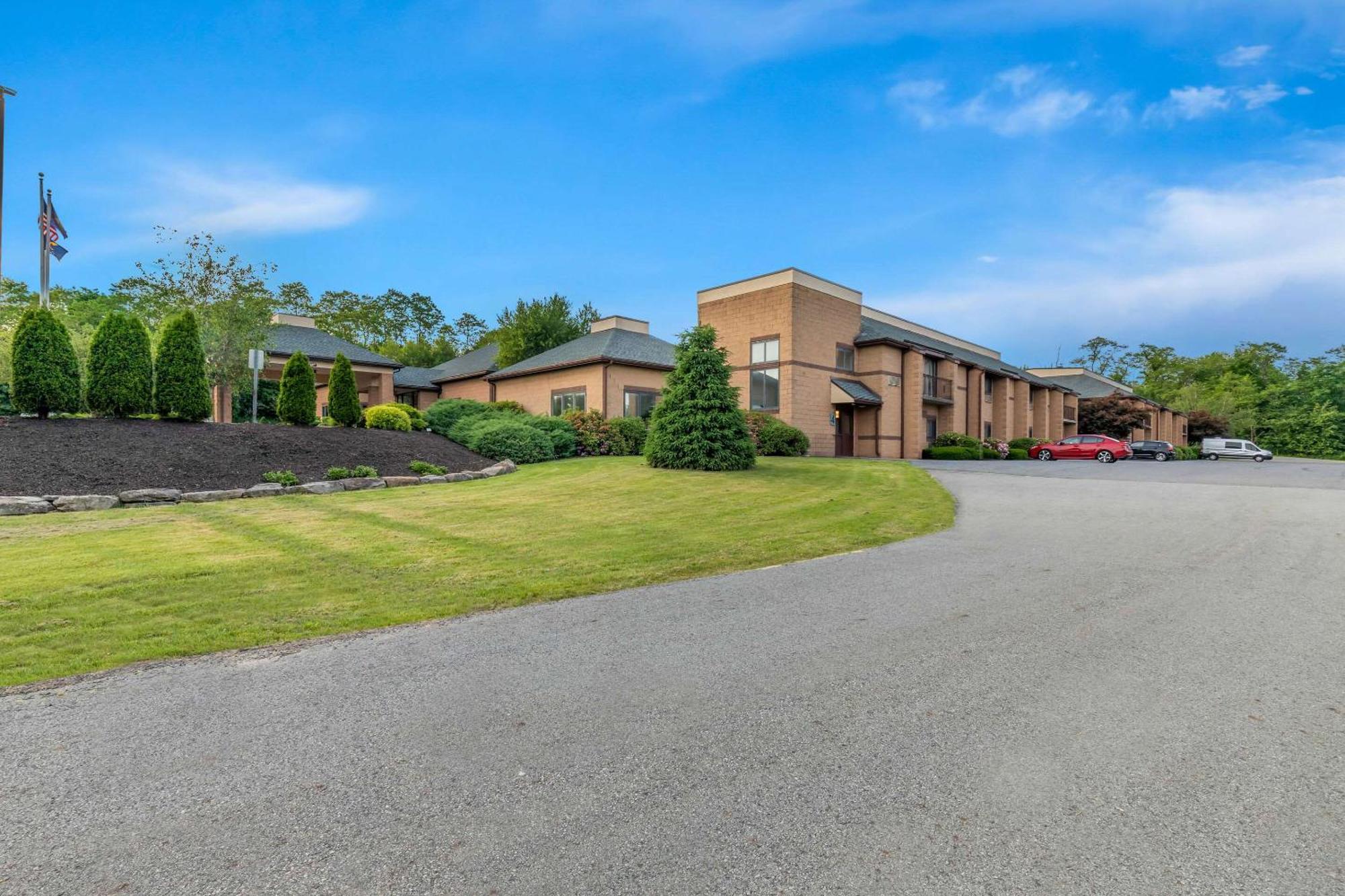 Comfort Inn Pocono Lakes Region Lake Ariel Exterior foto